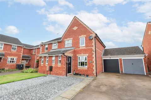 4 bedroom terraced house for sale, Hornblower Close, Ripon