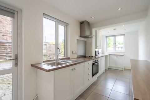 2 bedroom end of terrace house for sale, Cambrai Avenue, Chichester