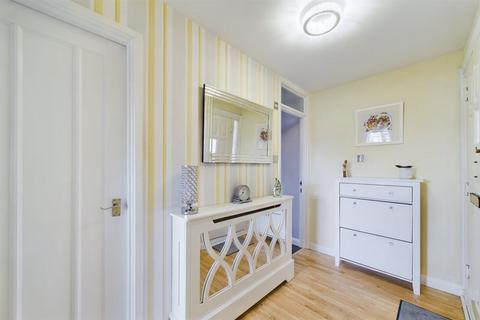 65 Merland Rise, Epsom, KT18 5RN