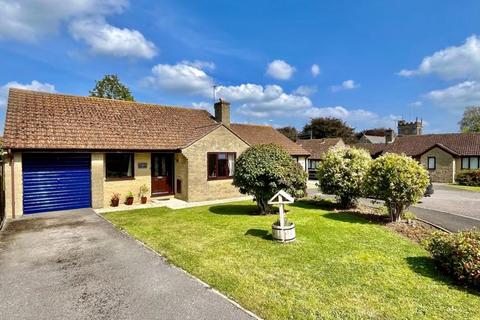 3 bedroom detached bungalow for sale, Manor Farm, Chard, Somerset TA20