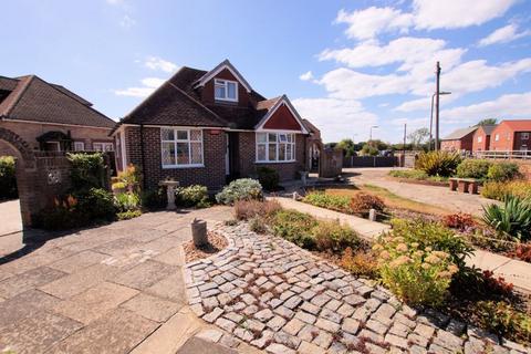 2 bedroom bungalow for sale, Orchard Grove, Fareham PO16