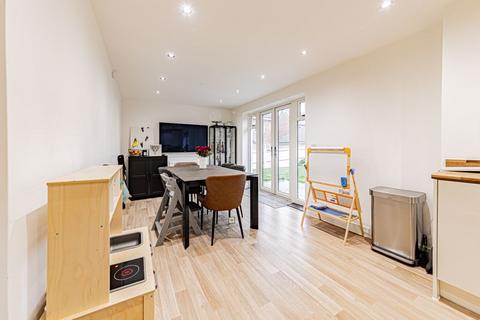 68 Bedford Road, Houghton Regis, Dunstable, LU5 6JR