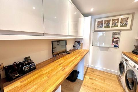 16 Arnald Way, Houghton Regis, Dunstable, LU5 5UN