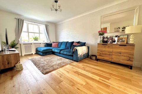 16 Arnald Way, Houghton Regis, Dunstable, LU5 5UN