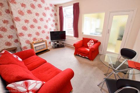 3 bedroom end of terrace house for sale, Sinderland Road, Altrincham, WA14 5JJ