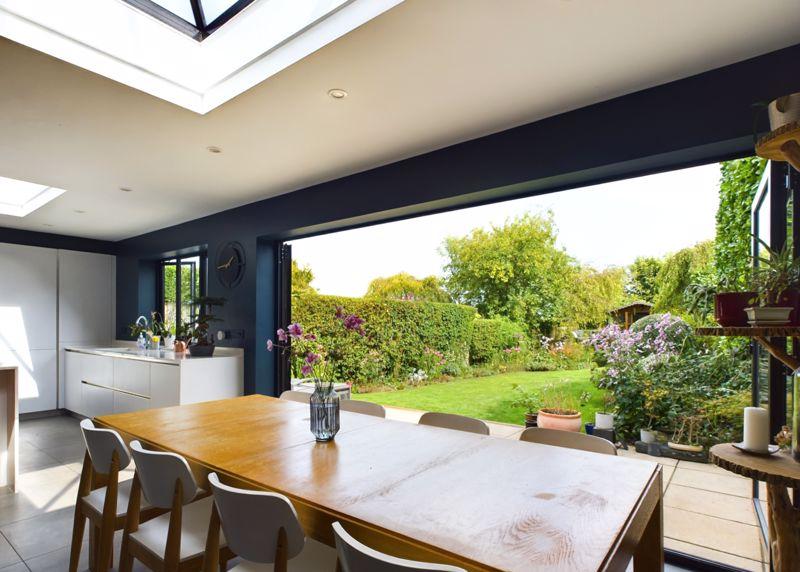 Kitchen diner