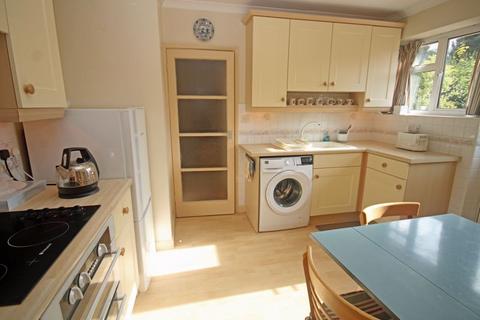 23 Elms Close, Sandleheath, Fordingbridge, SP6 1PH