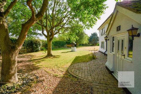 3 bedroom detached house for sale, Whimpwell Green, Norwich NR12