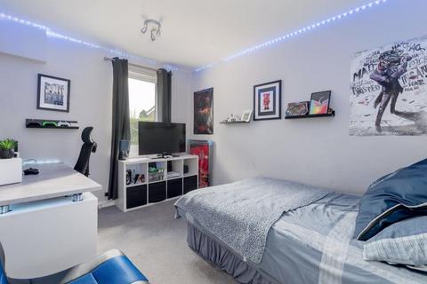 35 Eliots Park, Peebles, EH45 8HB