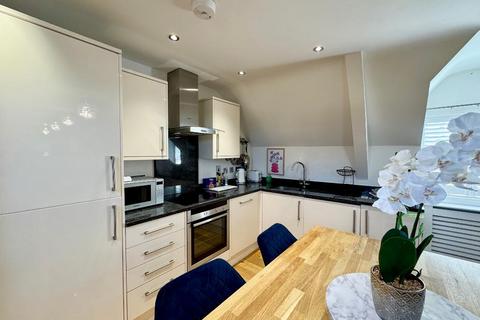5 Ampthill Road, Silsoe, Bedford, MK45 4DX