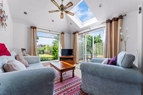 3 bedroom semi-detached house for sale, Ebbisham Road, Worcester Park