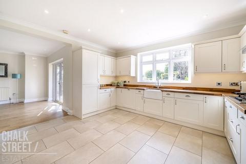 5 bedroom detached house for sale, Tawny Avenue, Upminster, RM14