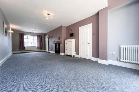 4 Mollatts Close, Leek, ST13 7AJ