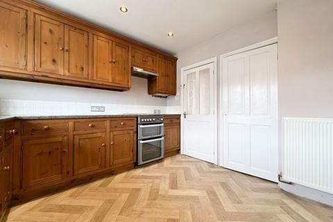 4 Mollatts Close, Leek, ST13 7AJ