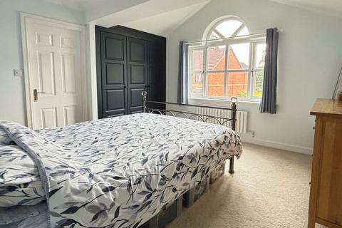 10 Bluebell Close, Abbeymead, Gloucester, GL4 4GP