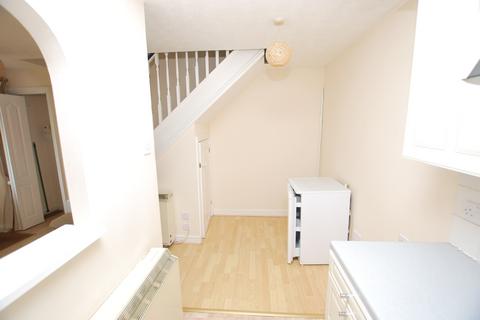 1 bedroom end of terrace house to rent, AUGUSTUS ROAD, HOCKLIFFE