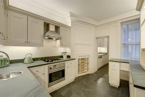 4 bedroom duplex to rent, Meard Street, London W1F