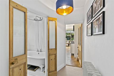 27 Dancer Road, Richmond, TW9 4LD