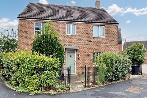 4 bedroom detached house for sale, Coltishall Close, Gloucester GL2