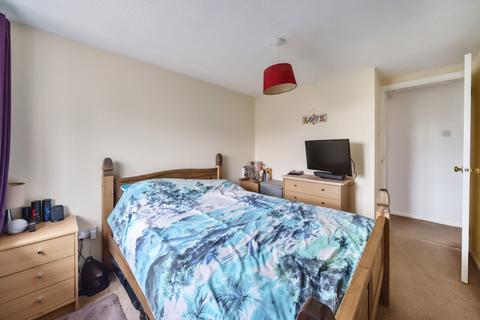45 Cutsdean Close, Bishops Cleeve, Cheltenham, GL52 8UT