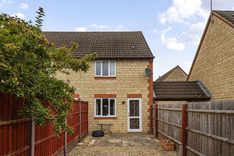 45 Cutsdean Close, Bishops Cleeve, Cheltenham, GL52 8UT