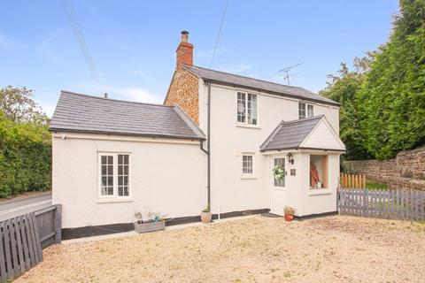 2 bedroom cottage for sale, Main Road, Banbury OX15