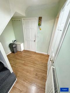 3 bedroom terraced house to rent, Luton LU2