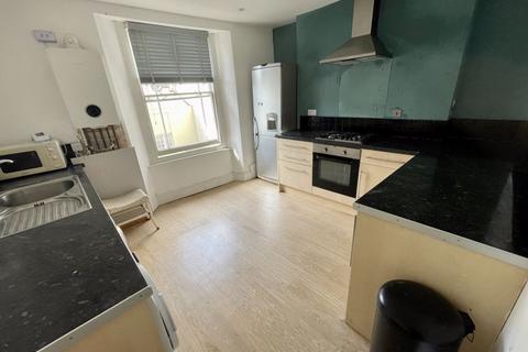 2 bedroom flat for sale, Albert Terrace, Lostwithiel PL22