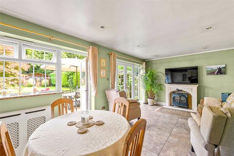 3 bedroom detached house for sale, Farleigh Road, Warlingham, Surrey, CR6