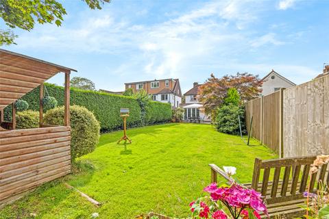 3 bedroom detached house for sale, Farleigh Road, Warlingham, Surrey, CR6