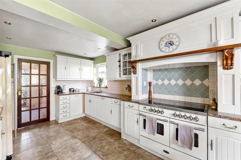 3 bedroom detached house for sale, Farleigh Road, Warlingham, Surrey, CR6