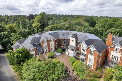 3 bedroom penthouse for sale, Warberry Park Gardens, Tunbridge Wells, Kent, TN4