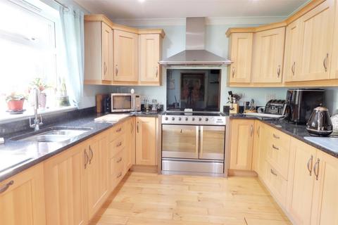 4 bedroom detached house for sale, Ridgegrove Hill, Launceston, Cornwall, PL15