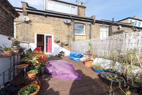 2 bedroom flat to rent, NW6