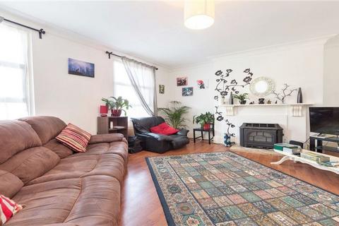 2 bedroom flat to rent, NW6