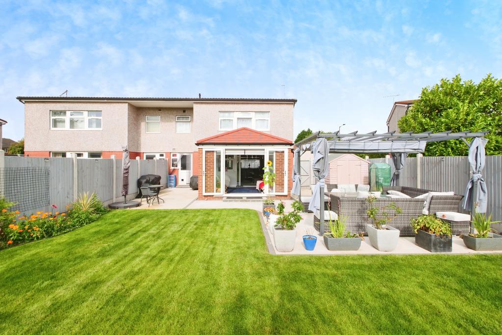 Danebury Drive, North Yorkshire YO26 3 bed semidetached house for sale £265,000