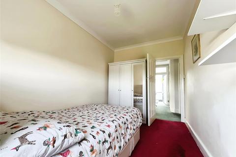 143 Bellingham Road, London, SE6 2PP