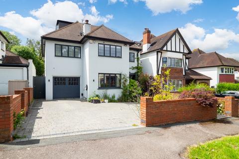 4 bedroom detached house for sale, Furzedown Road, Belmont SM2