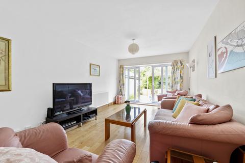 4 bedroom detached house for sale, Blakes Avenue, New Malden KT3