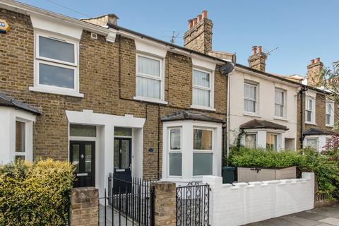 3 bedroom house to rent, Russell Road, London SW19