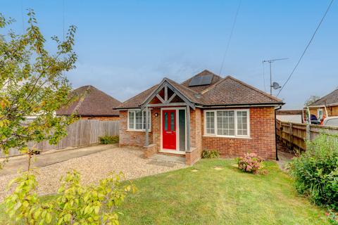 3 bedroom bungalow for sale, Ferniefields, Buckinghamshire HP12