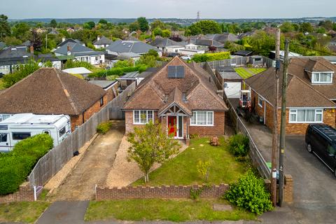 3 bedroom bungalow for sale, Ferniefields, Buckinghamshire HP12