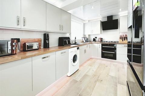 11 Foxfield Walk, Barnsley, S70 3AZ