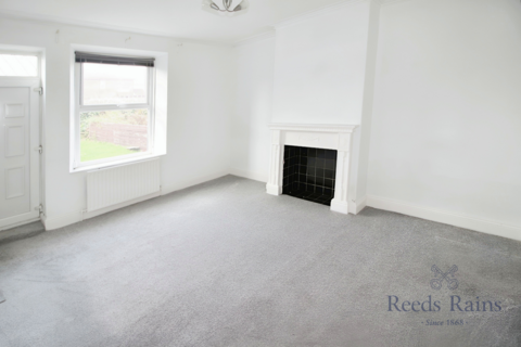 2 bedroom terraced house for sale, Leadwell Lane, Wakefield WF3