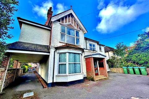 1 bedroom flat to rent, Ellasdale Road, West Sussex PO21