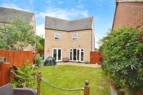 4 bedroom detached house for sale, Aberdeen Close, Swadlincote DE11