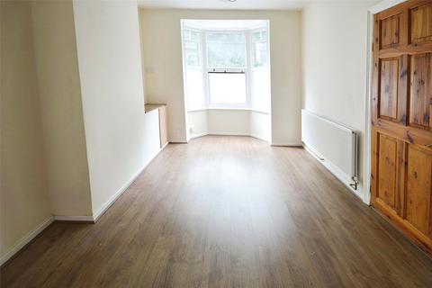 3 bedroom terraced house to rent, Holyhead Road, Telford TF2