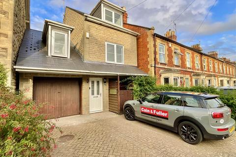 4 bedroom detached house for sale, Victoria Road, Cirencester