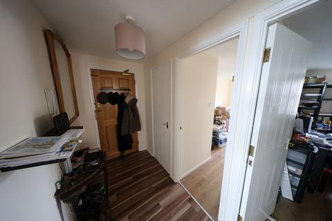 2 bedroom flat to rent, Coal Court, Grays