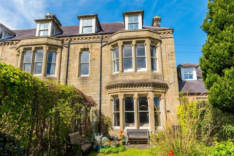 4 bedroom terraced house to rent, 11A St. Matthews Terrace, Leyburn